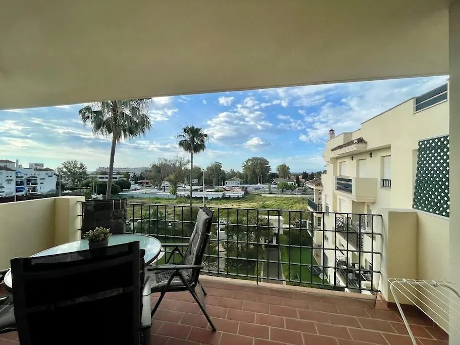 Moderno Apartamento Con Terraza Y Vista Al Mar A 5 Min Pto. Banus マルベーリャ